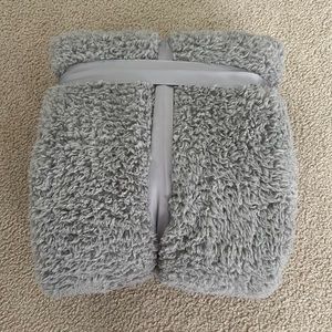 Grey Shaggy Fur Throw Blanket